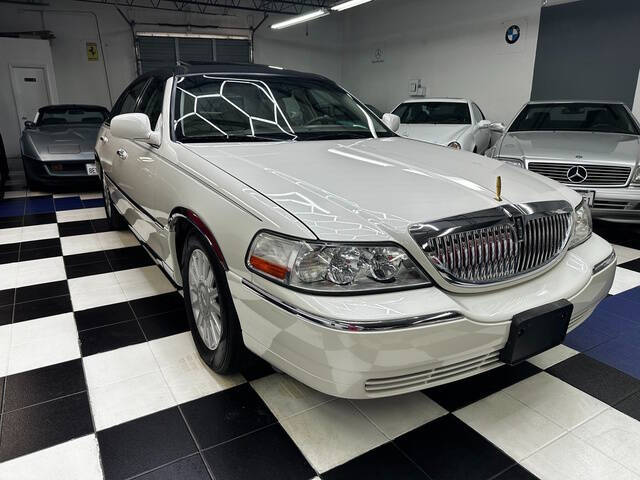 lincoln town car 2005 1LNHM81WX5Y654923 image lincoln town car 2005 1LNHM81WX5Y654923 image
